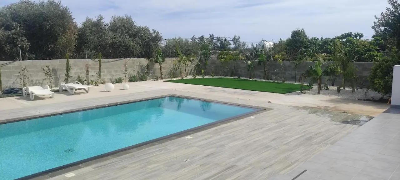 וילה Kiti Village Villa, Cyprus, Salt-Water Pool, 6 Bedrooms, Larnaca